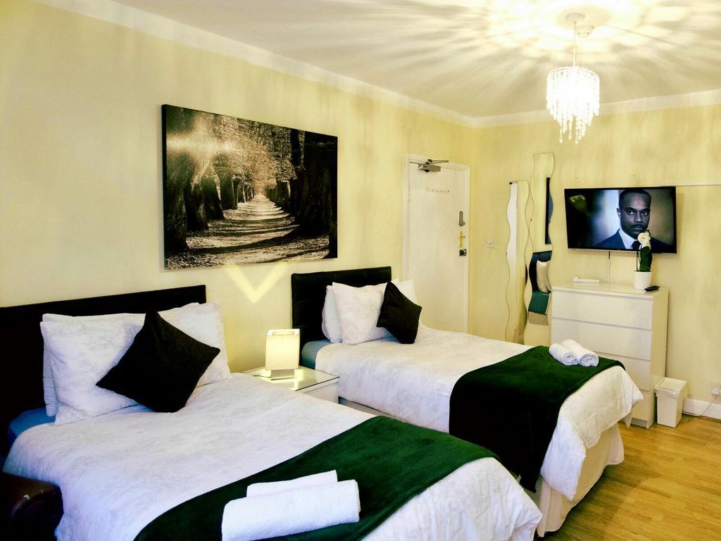 Gable Lodge London B&B Enfield Exterior foto